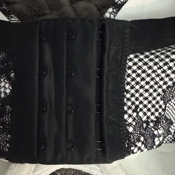 Cacique Black and White Lace Bra 40DDD - Picture 5 of 5